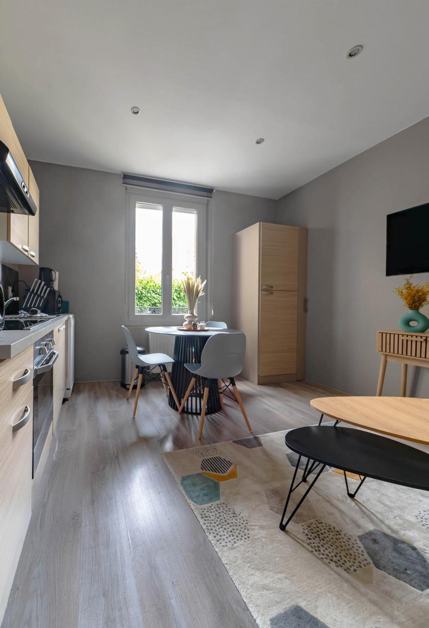 Le Vizier - Appartement Design Avec Parking En Centre Ville Vichy Ngoại thất bức ảnh