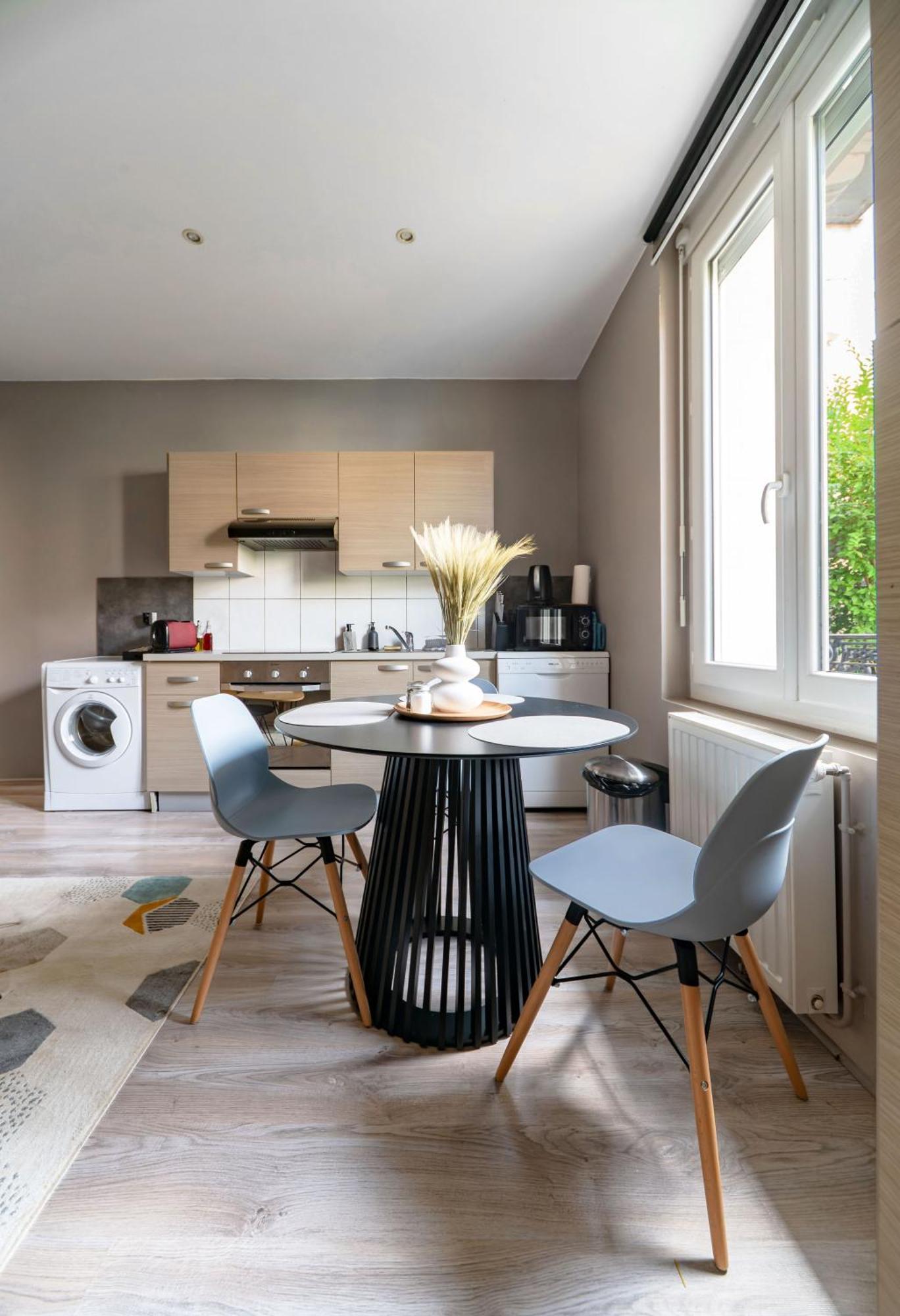Le Vizier - Appartement Design Avec Parking En Centre Ville Vichy Ngoại thất bức ảnh