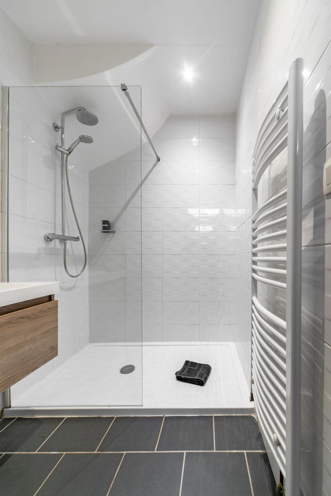 Le Vizier - Appartement Design Avec Parking En Centre Ville Vichy Ngoại thất bức ảnh