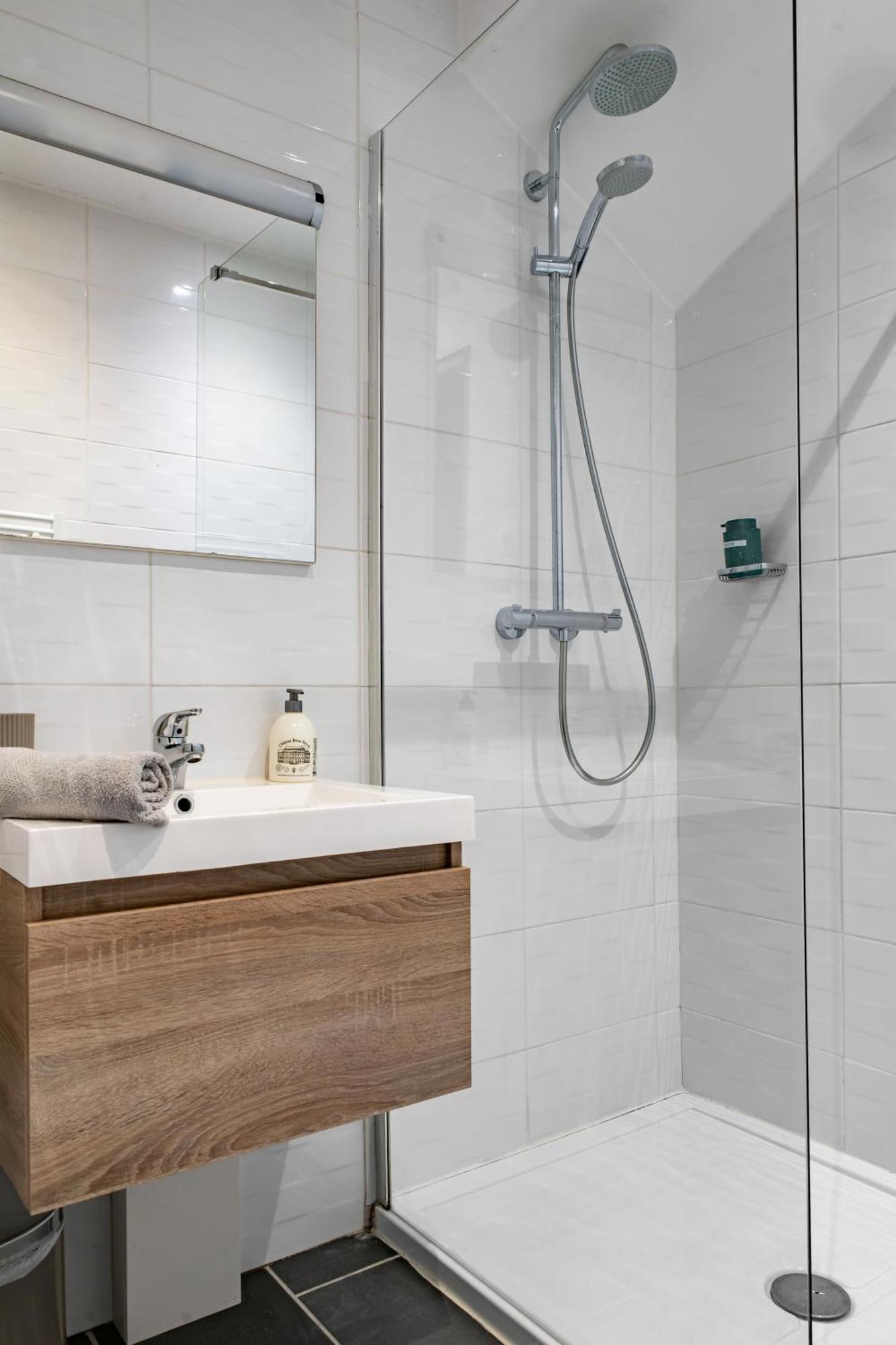 Le Vizier - Appartement Design Avec Parking En Centre Ville Vichy Ngoại thất bức ảnh