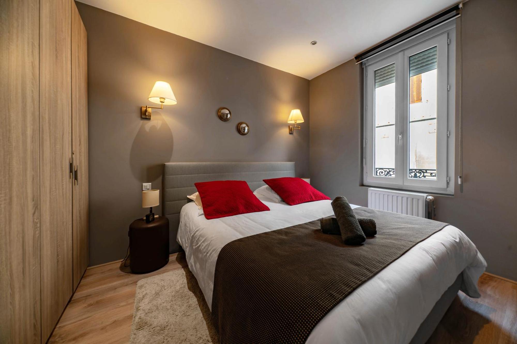 Le Vizier - Appartement Design Avec Parking En Centre Ville Vichy Ngoại thất bức ảnh
